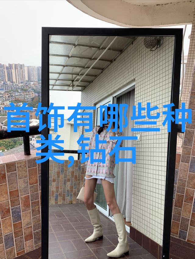 情感与物质的交织探索爱情珠宝故事背后的意义