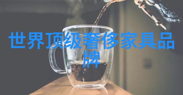 香氛之中沉默的花园与喧嚣的街头