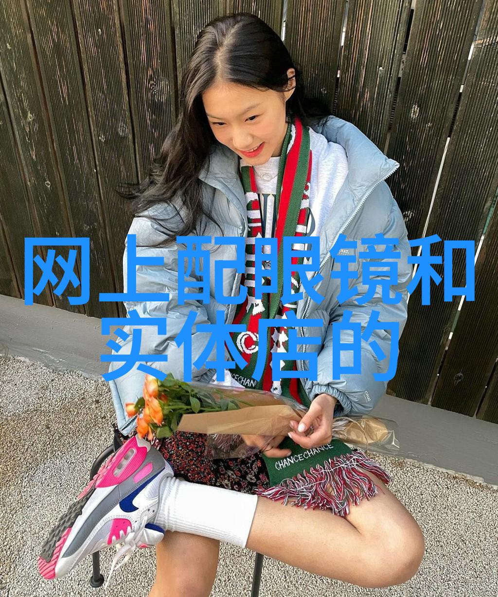 40岁短发女士时尚新趋势简约而不失魅力