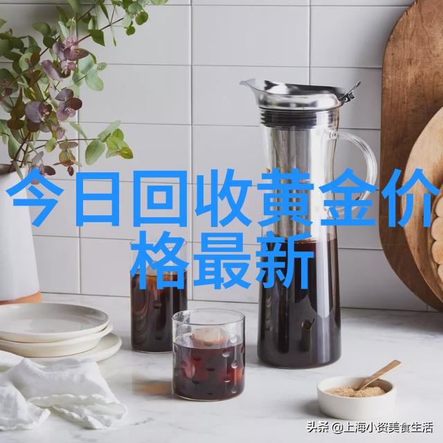 水下沉默的守望者揭秘水鬼的神话与现实