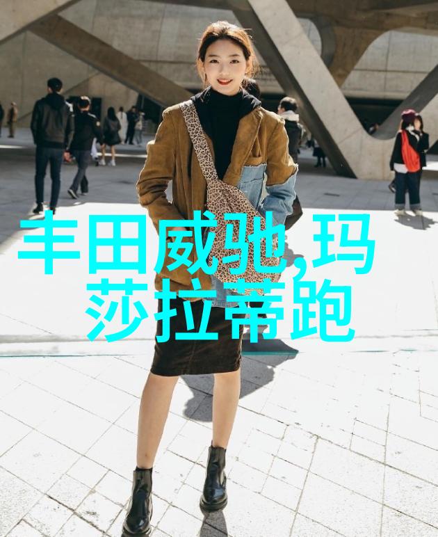 今年流行什么短发发型女-2023年最火的短发造型简约边框与层次效应