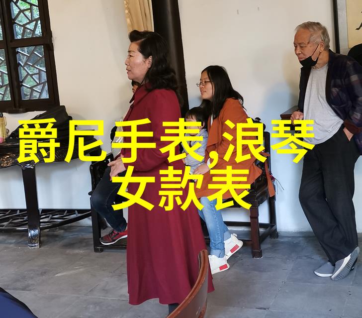 2021年夏季女流行文化的现象学研究解读时尚音乐和社交媒体的互动影响