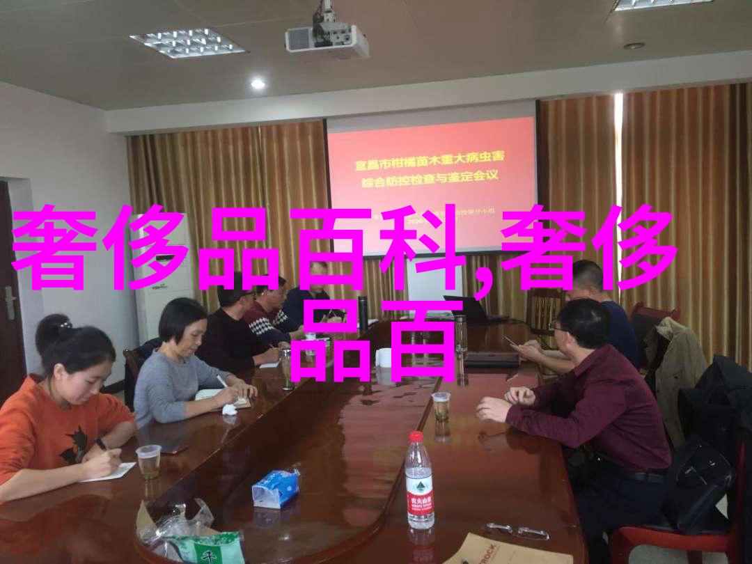 50岁女人最好看短发直发探索中年女性时尚新趋势